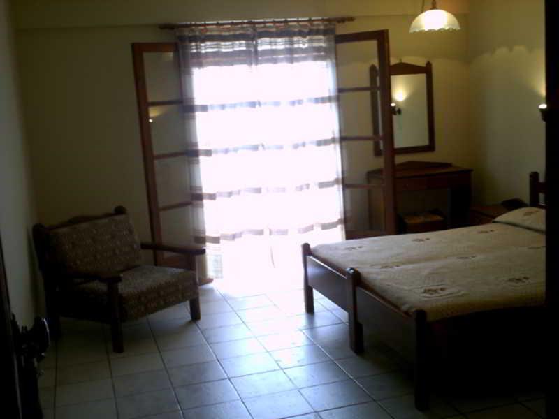Yiannis Ηotel Foinikion Ngoại thất bức ảnh