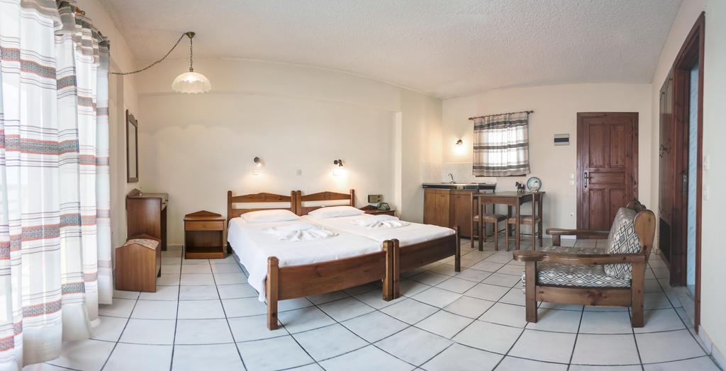 Yiannis Ηotel Foinikion Ngoại thất bức ảnh