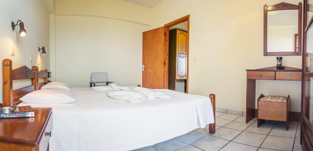 Yiannis Ηotel Foinikion Ngoại thất bức ảnh
